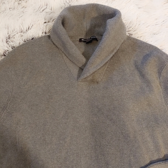 Men's Micheal Kors Gray Knit Shawl Neck Sweater. - Picture 5 of 8